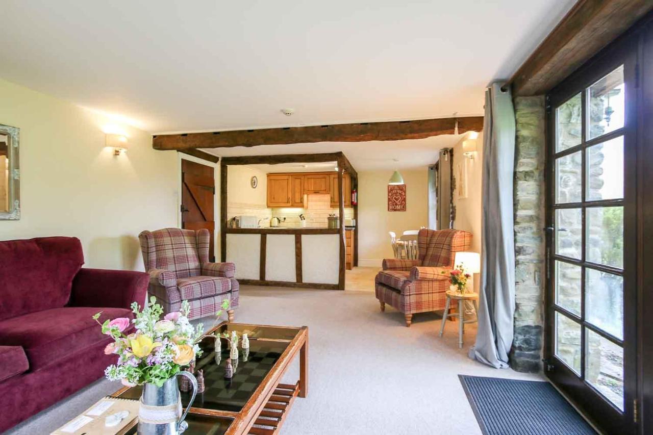 Lake Cottages At Cwm Chwefru Llanafan-fawr Luaran gambar