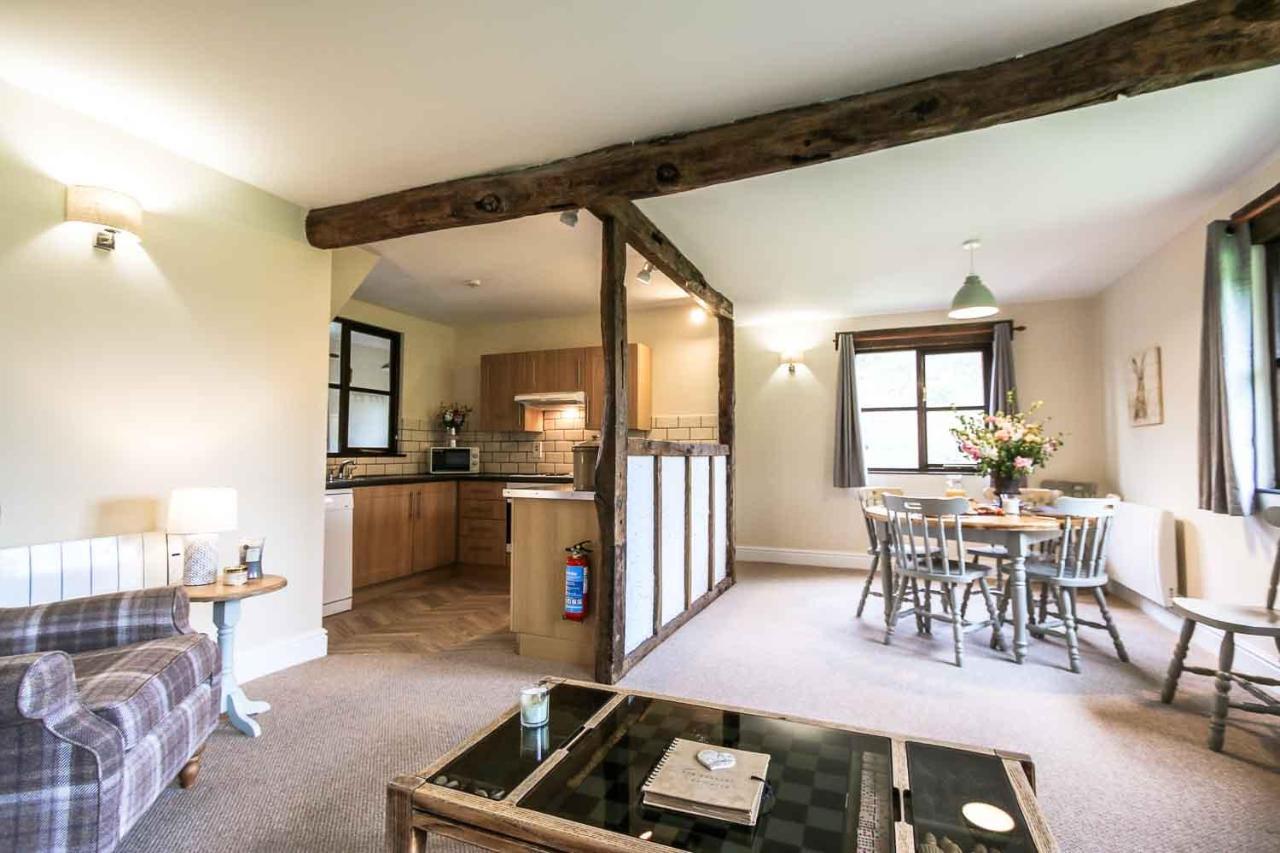 Lake Cottages At Cwm Chwefru Llanafan-fawr Luaran gambar