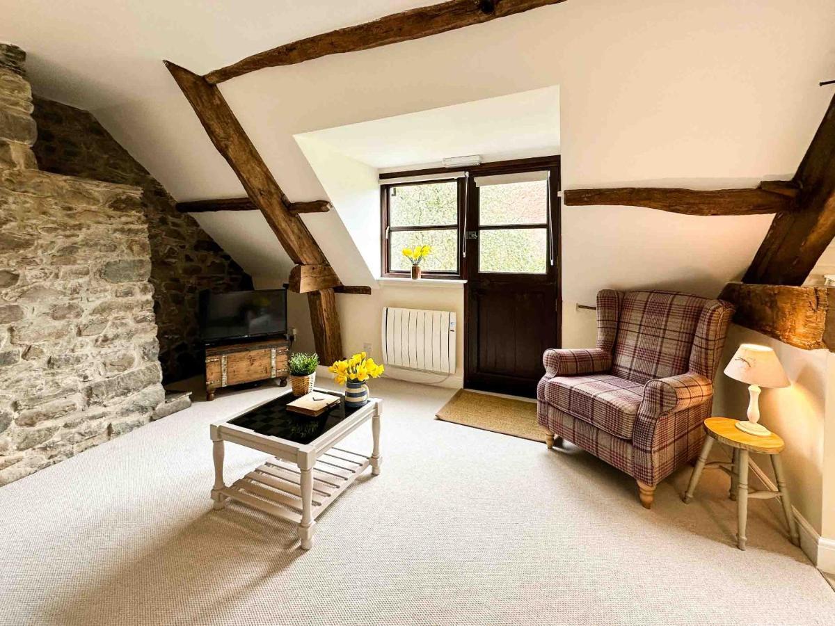 Lake Cottages At Cwm Chwefru Llanafan-fawr Luaran gambar